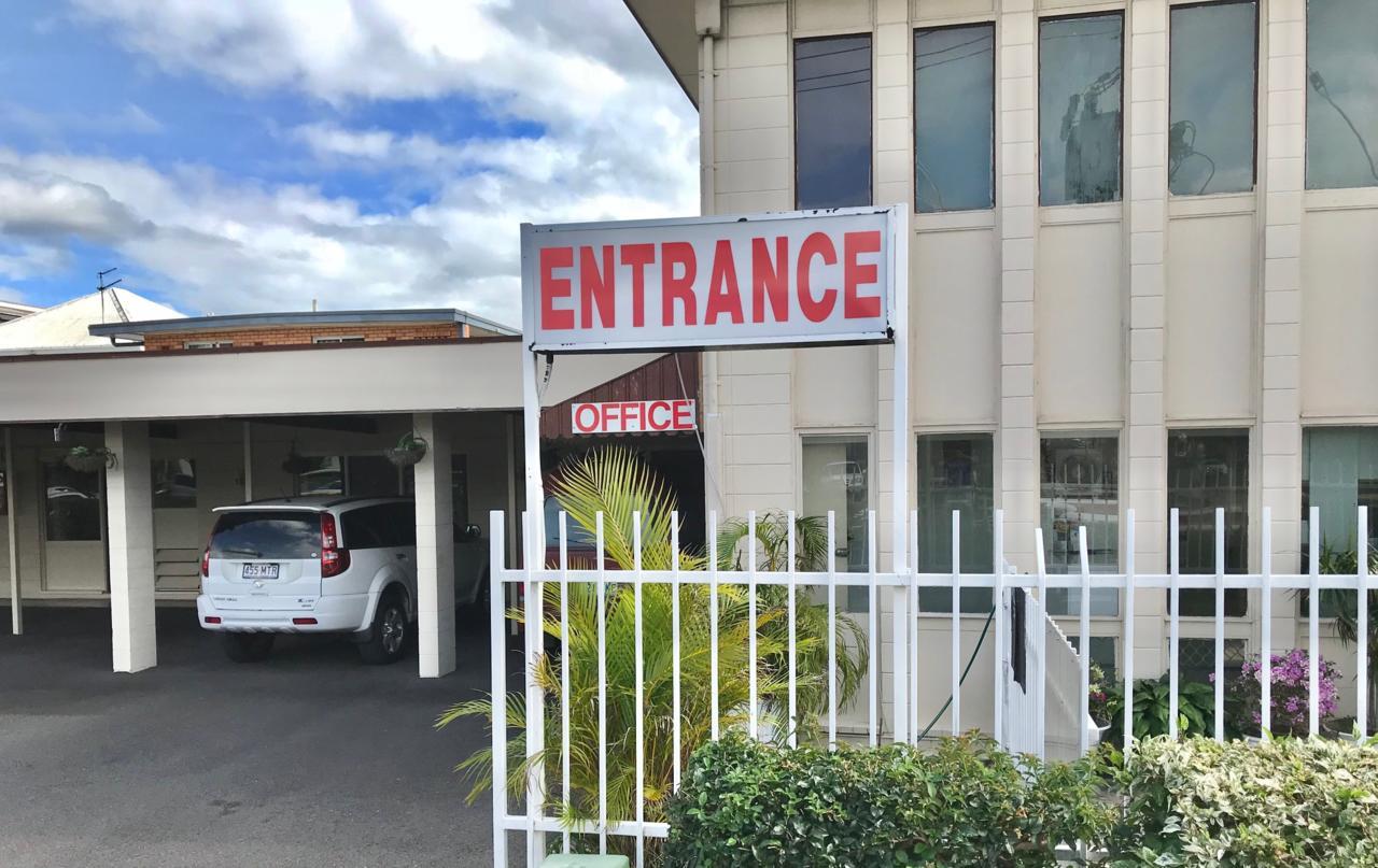 Cairns Motor Inn Exterior photo